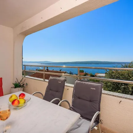 Petak 2 Apartman Dramalj