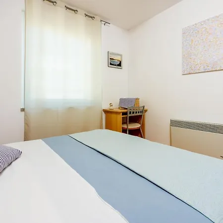 Apartment Petak 2 *